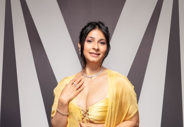 Tanishaa Mukerji Radiates Fitness and Elegance in Captivating Yellow Ensemble